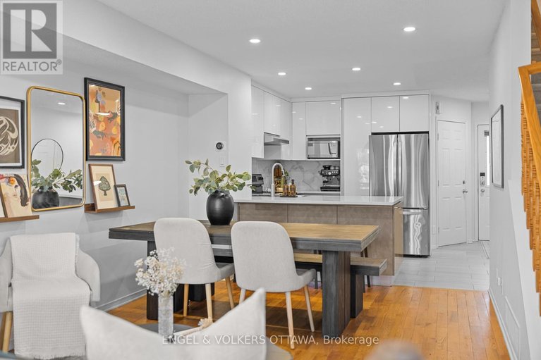 29670402/9-festive-private/central-park/ottawa/ontario/K2C4A1_10