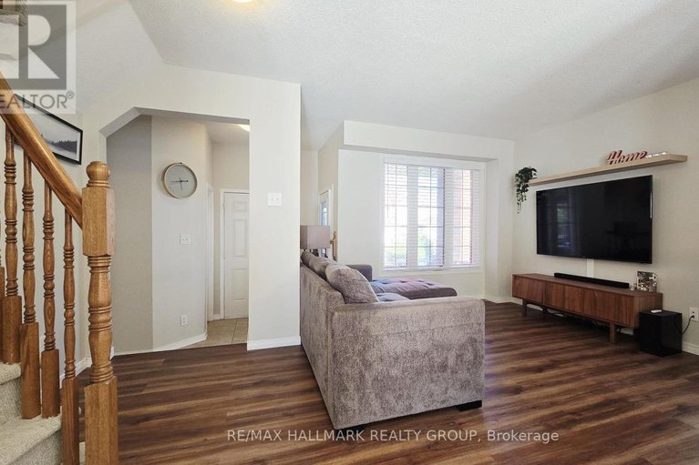 29047464/992-klondike-road/morgans-grantsouth-march/ottawa/ontario/K2K0C3_8