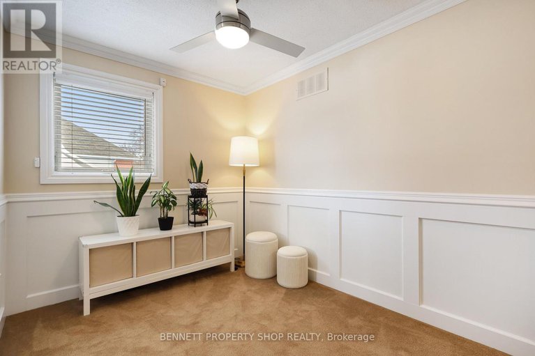 29404240/216-macdougall-street/village-of-russell/russell/ontario/K4R1A5_16