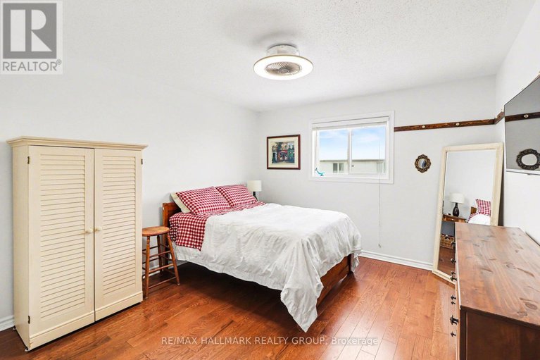 29357933/241-trail-side-circle/springridgeeast-village/ottawa/ontario/K4A5B5_24