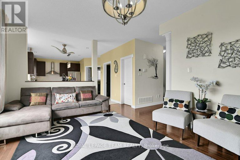 28330795/130-winterhaven-drive/mer-bleuebradley-estatesanderson-park/ottawa/ontario/K1W0H4_8