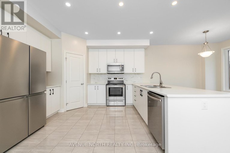 28478727/747-namur-street/embrun/russell/ontario/K0A1W0_7
