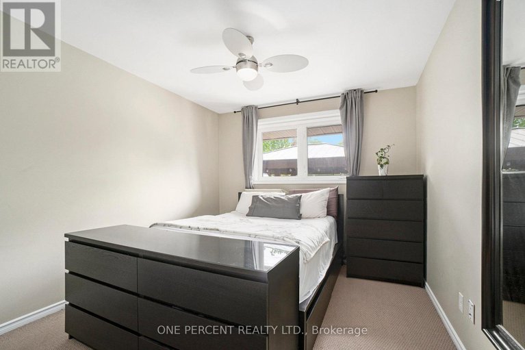 28410725/1208-stanton-road/queensway-terrace-southridgeview/ottawa/ontario/K2C3E2_11