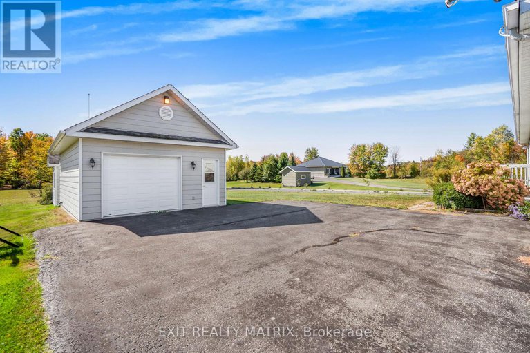 28989592/1582-sandy-hill-road/champlain-twp/champlain/ontario/K6A2R2_26