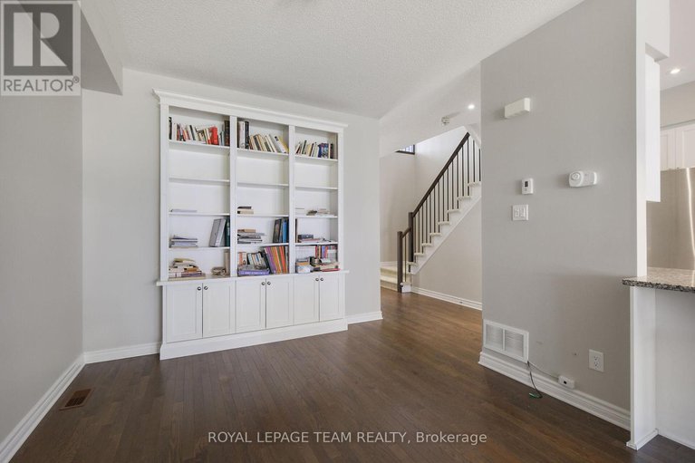 28884791/273-shinleaf-crescent/mer-bleuebradley-estatesanderson-park/ottawa/ontario/K1W0J2_22