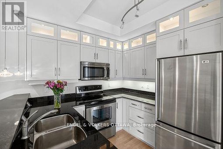 29608372/505-95-bronson-avenue/ottawa-centre/ottawa/ontario/K1R1E2_20