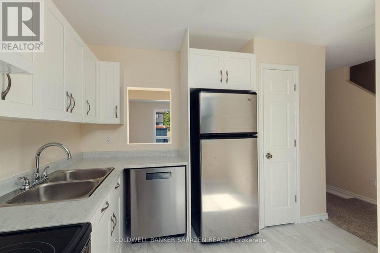 28847041/3550-aladdin-lane/blossom-parkkemp-parkfindlay-creek/ottawa/ontario/K1T1E2_4
