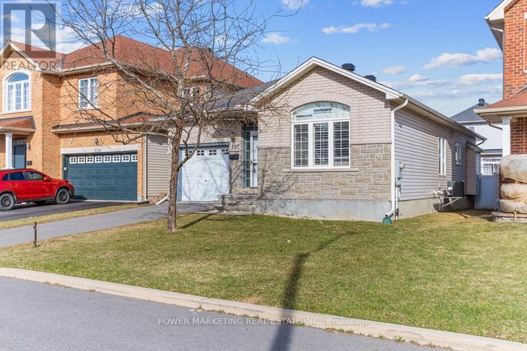 29407948/192-felicity-crescent/mer-bleuebradley-estatesanderson-park/ottawa/ontario/K1W0C2_3