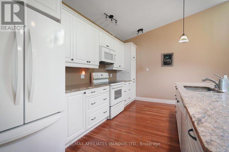 28455162/18467-andre-avenue/south-glengarry-charlottenburgh-twp/south-glengarry/ontario/K0C1S0_34