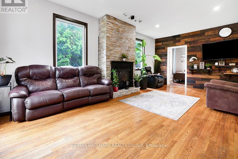 28460164/31-hilliard-avenue/city-viewskylinefisher-heightsparkwood-hills/ottawa/ontario/K2E6B9_7