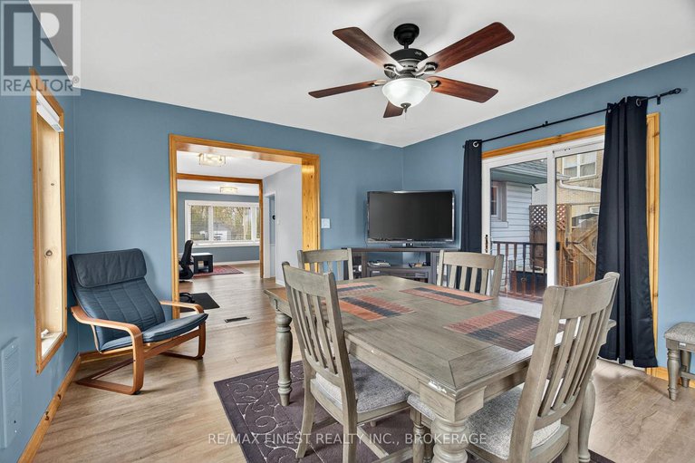 29253949/105-salisbury-avenue/brockville/brockville/ontario/K6V2T6_12