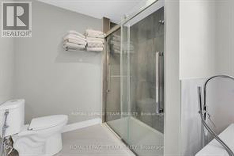 28591495/1107-normandy-crescent/borden-farmstewart-farmcarleton-heightsparkwood-hills/ottawa/ontario/K2E5A3_21