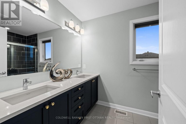 29594082/796-cappamore-drive/half-moon-bay/ottawa/ontario/K2J6V6_23