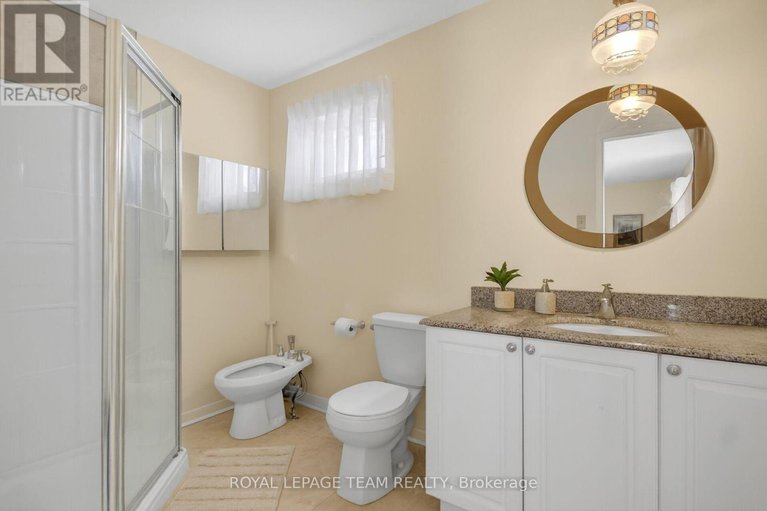 29176701/7-little-road/riverside-southgloucester-glen/ottawa/ontario/K1V1H5_33