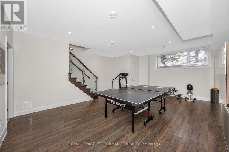 29438323/383-princeton-avenue/mckellarhighland/ottawa/ontario/K2A4E1_34