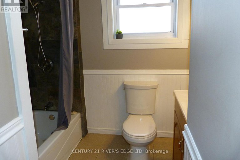 29040852/468-gladstone-street-n/winchester/north-dundas/ontario/K0C2K0_30