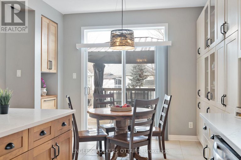 29155937/823-scala-avenue/notting-hillsummerside/ottawa/ontario/K4A4M2_12