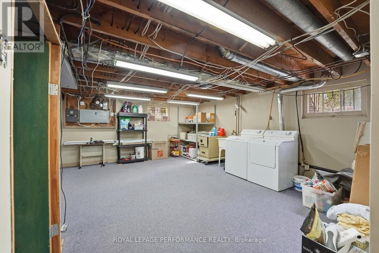 29644956/880-melwood-avenue/mckellar-heightsglabar-park/ottawa/ontario/K2A3C3_37