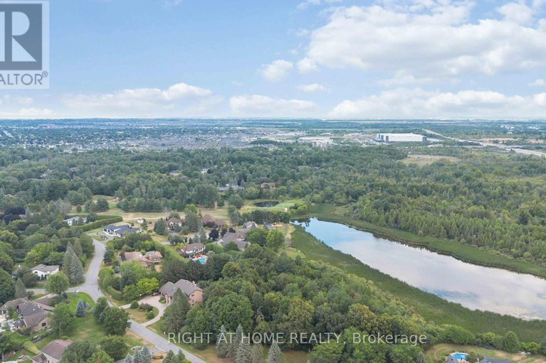 28765727/2-muirfield-gardens/cedar-hillorchard-estates/ottawa/ontario/K2R1B8_47