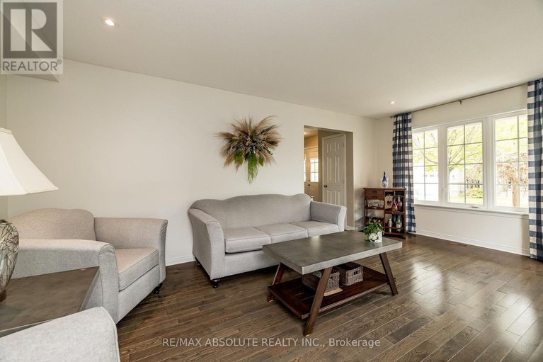 28472136/400-evenwood-private/stonebridge/ottawa/ontario/K2J0E5_7