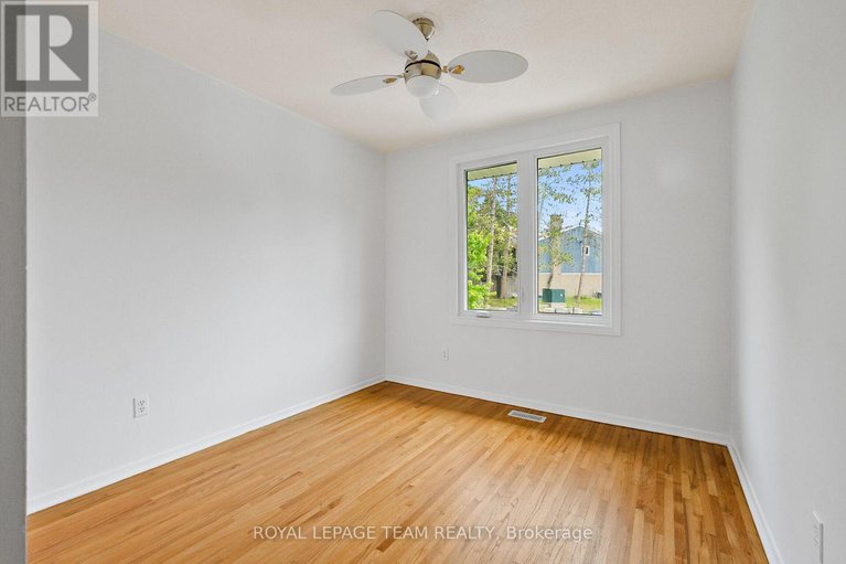 28541057/803-provost-drive/riverside-park-south/ottawa/ontario/K1V6X5_30