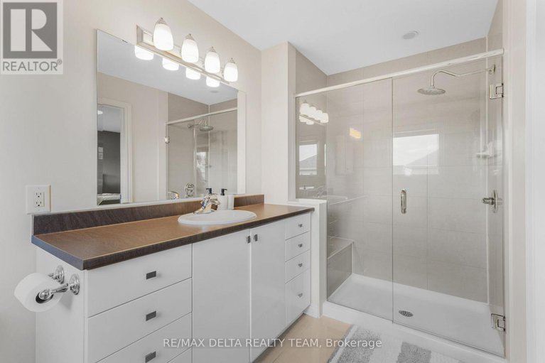 28643718/564-langelier-avenue/mer-bleuebradley-estatesanderson-park/ottawa/ontario/K1W0E7_21