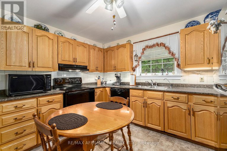 28549907/249-bracken-avenue/drummondnorth-elmsley-north-elmsley-twp/drummondnorth-elmsley/ontario/K7A4S4_18
