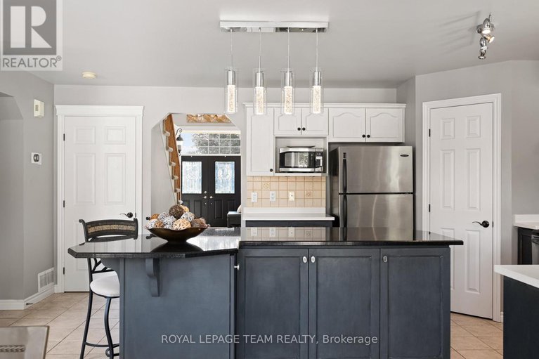 28671213/41-blackshire-circle/stonebridge/ottawa/ontario/K2J5M2_13