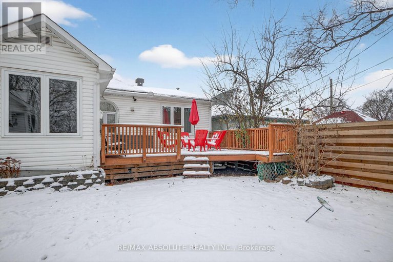 29171817/147-longpre-street/vanier/ottawa/ontario/K1L7J5_43
