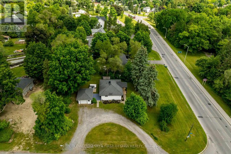 28584277/1-porter-street/stittsville-south/ottawa/ontario/K2S1P8_2