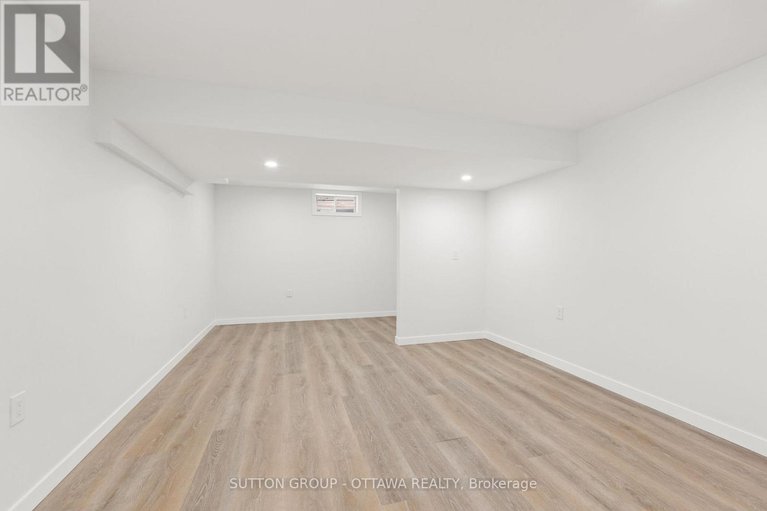 29190222/286-mceachern-crescent/bilberry-creekqueenswood-heights/ottawa/ontario/K1E3K3_26