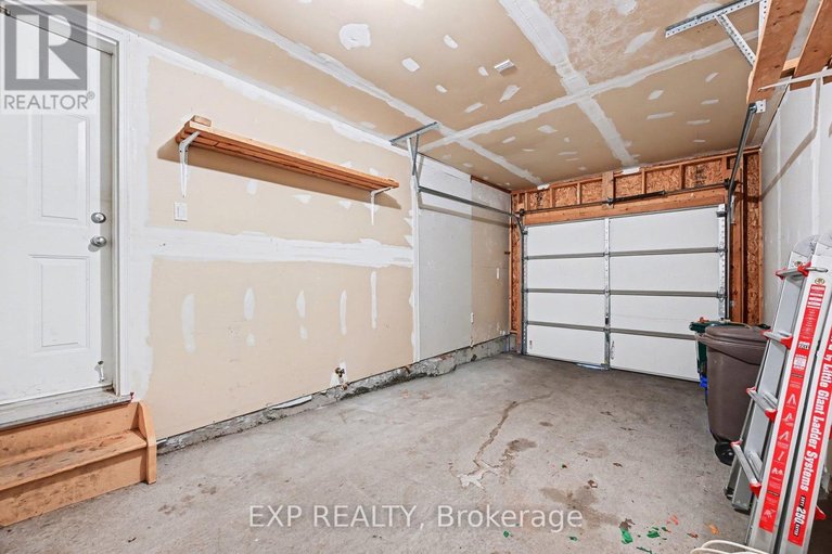 29683851/15-cedar-valley-drive/emerald-meadowstrailwest/ottawa/ontario/K2M2Y5_29
