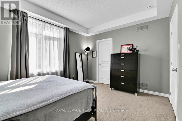 28681481/604-brian-good-avenue/riverside-southgloucester-glen/ottawa/ontario/K4M0G7_20