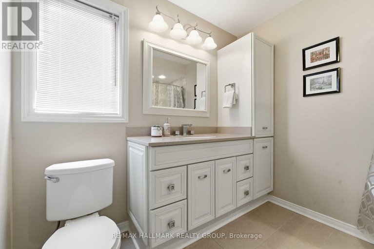 29461291/1660-locksley-lane/beaconwood/ottawa/ontario/K1J1B6_32