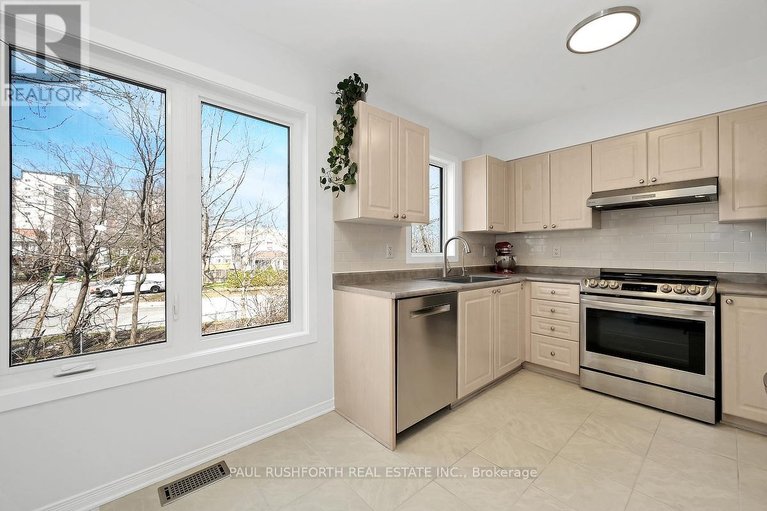 29651797/137-fordham-private/central-park/ottawa/ontario/K2C4G5_11