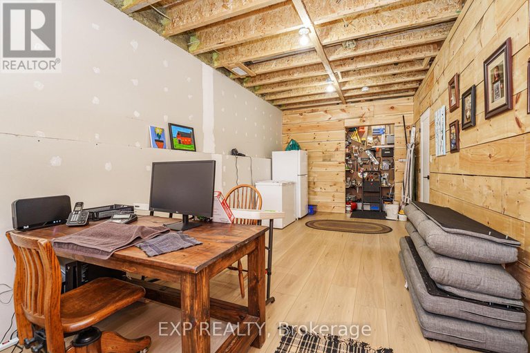 29351437/24-humphries-road/horton-twp/horton/ontario/K7V3Z8_37