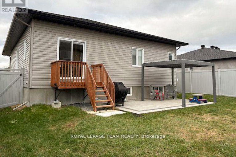 29124453/22-matheson-street/north-stormont-finch-twp/north-stormont/ontario/K0A1R0_3