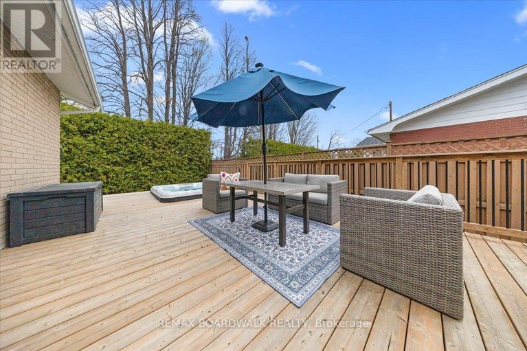 29678419/19-spring-garden-avenue/meadowlandscrestview/ottawa/ontario/K2G3B1_34