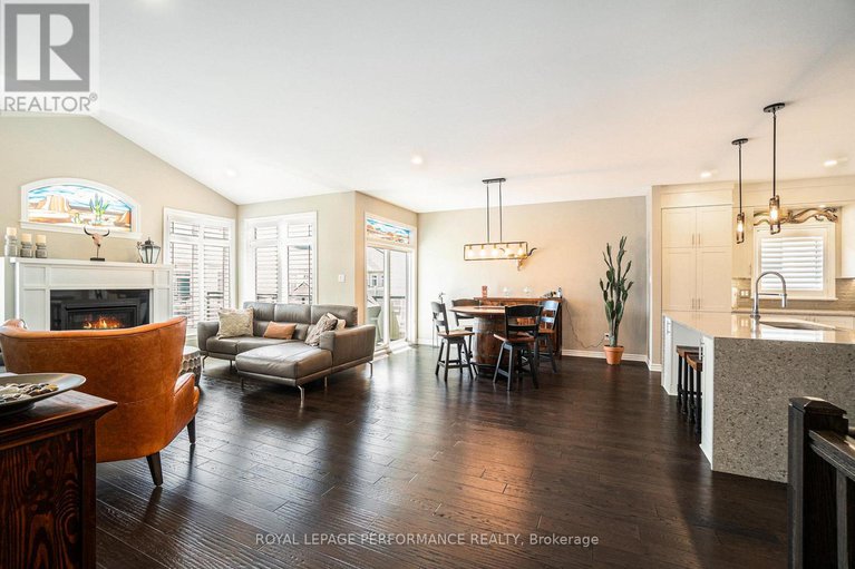 28336661/82-kayenta-street/remainder-of-stittsville-area/ottawa/ontario/K2S2K7_15