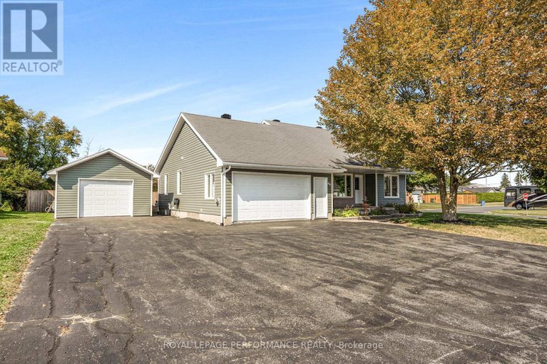 28877582/40-faucher-boulevard/casselman/casselman/ontario/K0A1M0_1