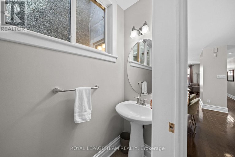 29642086/148-bruyere-street/lower-townbyward-market/ottawa/ontario/K1N5E1_11