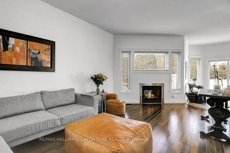 29570539/315-rustic-hills-crescent/springridgeeast-village/ottawa/ontario/K4A5A8_22