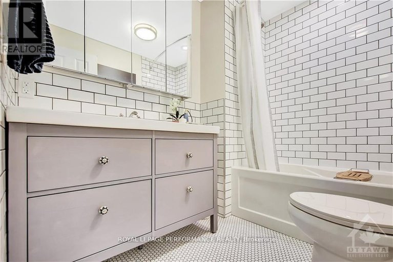 29623678/48-hawthorne-avenue/ottawa-east/ottawa/ontario/K1S0B1_15