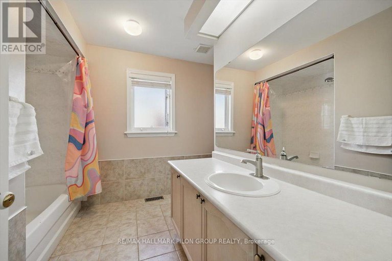 28377086/10-maybrook-place/barrhaven-east/ottawa/ontario/K2G6H6_26