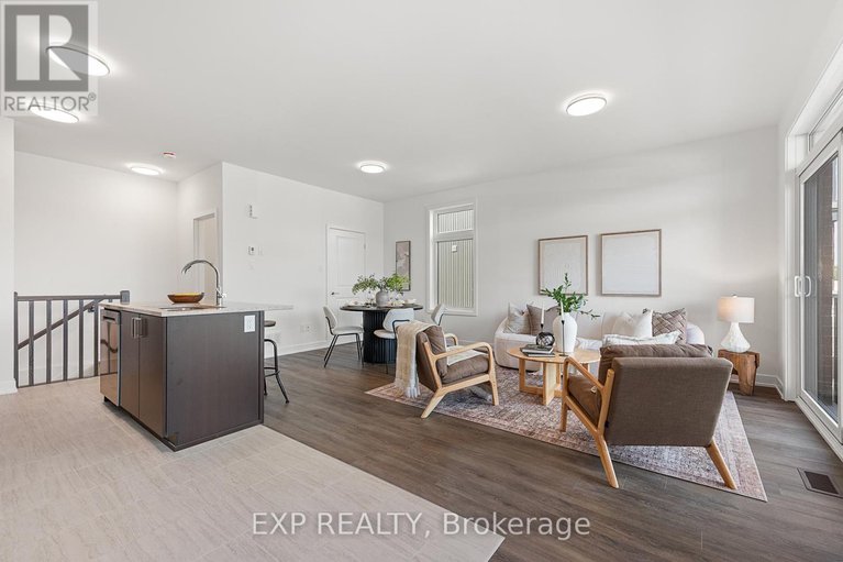 28791224/815-silhouette-private/cedargrovefraserdale/ottawa/ontario/K2J4S3_5