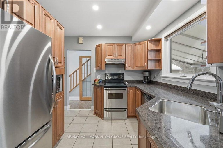 29677259/962-weston-drive/elmvale-acresurbandale/ottawa/ontario/K1G1X2_8