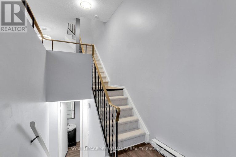 29402527/8d-lovell-lane/westcliffe-estates/ottawa/ontario/K2H9B6_5