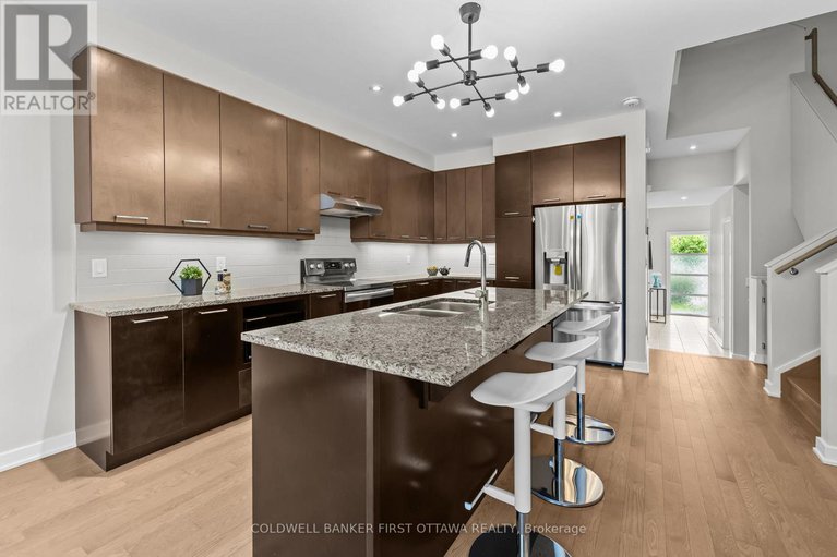 28722167/821-quartet-avenue/riverside-southgloucester-glen/ottawa/ontario/K1X0C4_15