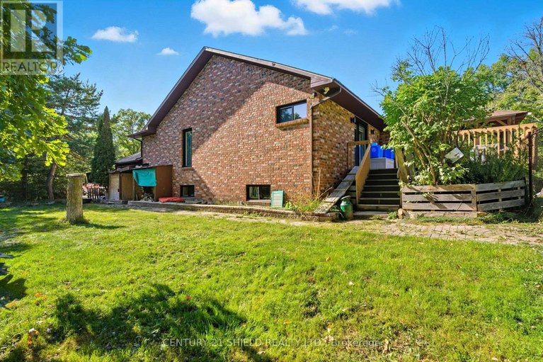 29208768/4555-glen-roy-road/south-glengarry-charlottenburgh-twp/south-glengarry/ontario/K0C1L0_9