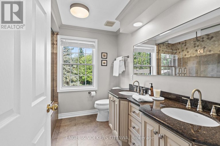 28790851/5557-pettapiece-crescent/manotick-village-manotick-estates/ottawa/ontario/K4M1C5_37